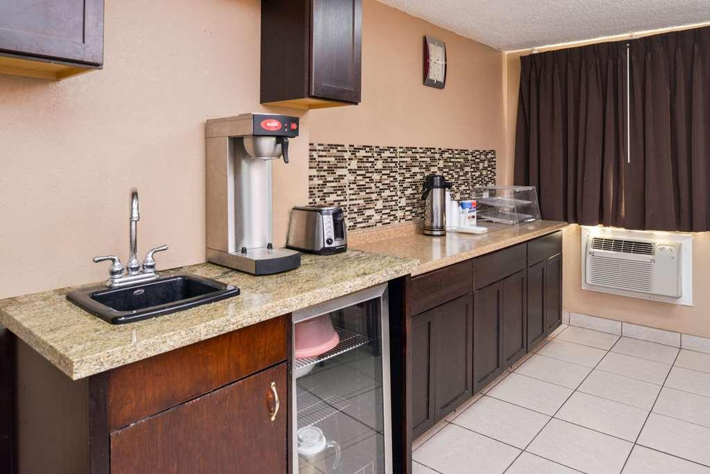 Studio 6 Suites Delano, Ca Eksteriør bilde